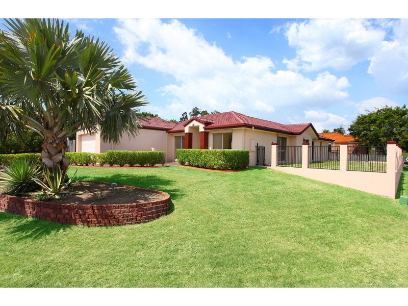 3 Laysan Crescent, Oxenford QLD 4210