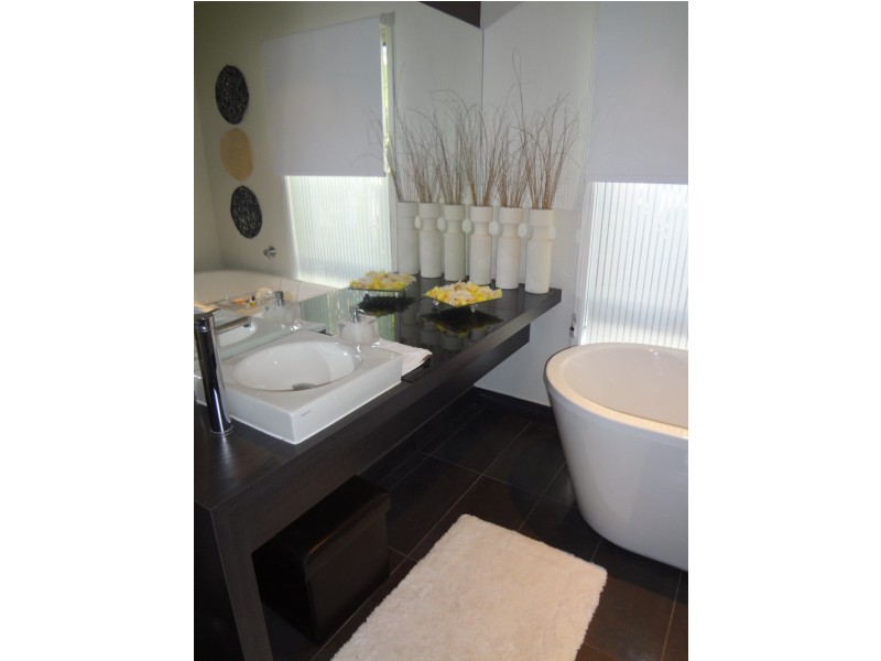 18 Hans Street, Upper Coomera QLD 4209