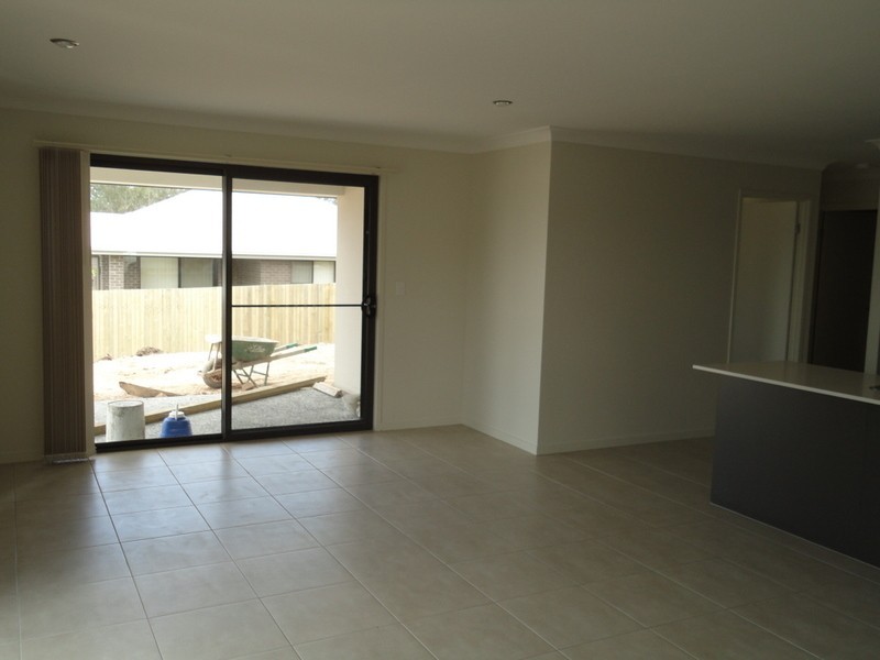 32 Edgeware road, Pimpama QLD 4209