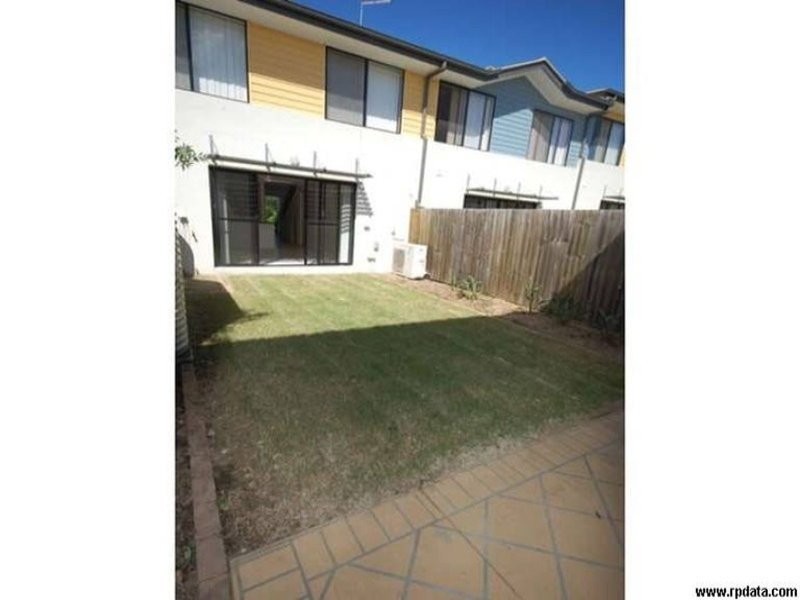 3/23 Park Esplanade, Coomera QLD 4209