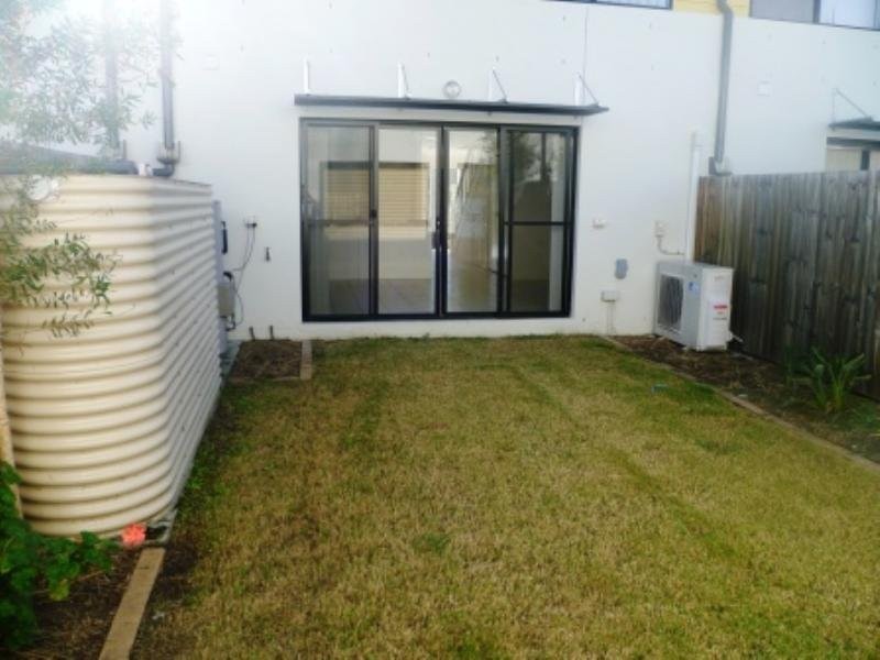 3/23 Park Esplanade, Coomera QLD 4209