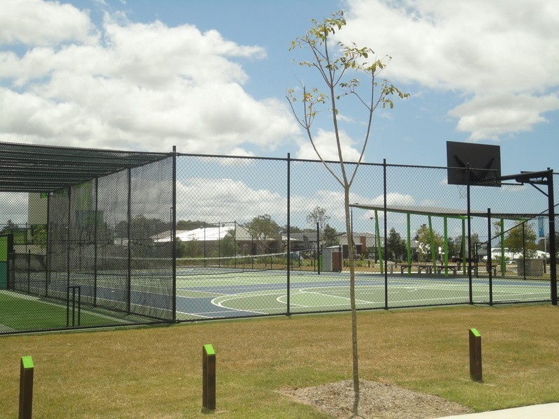 6 Merivale Avenue, Ormeau Hills QLD 4208