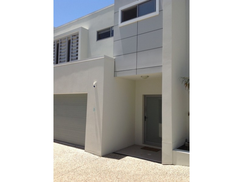 2/10 Careel Close, Helensvale QLD 4212