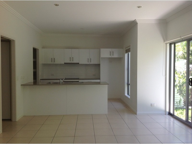 2/10 Careel Close, Helensvale QLD 4212