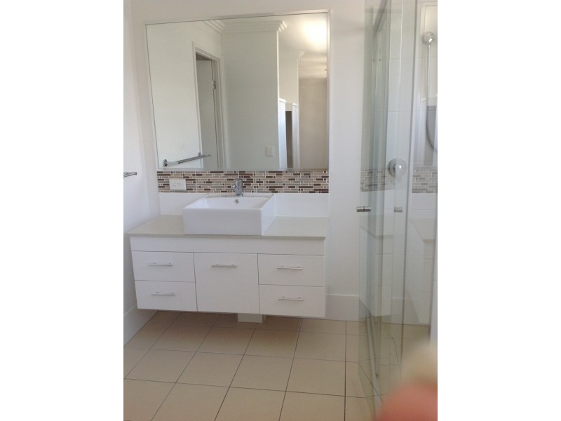 2/10 Careel Close, Helensvale QLD 4212