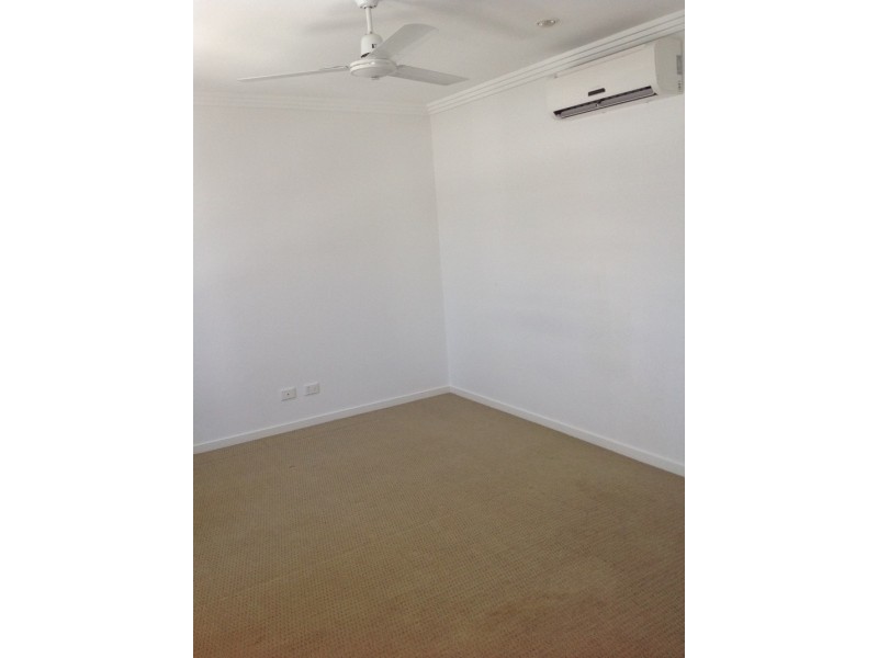 2/10 Careel Close, Helensvale QLD 4212