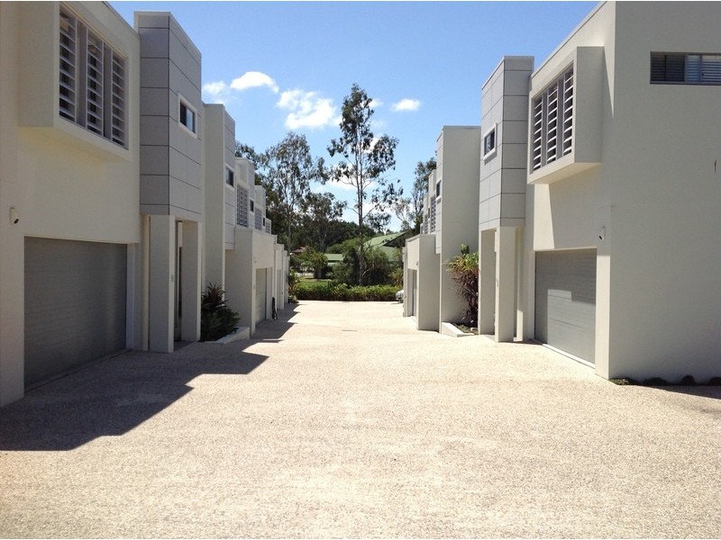 2/10 Careel Close, Helensvale QLD 4212