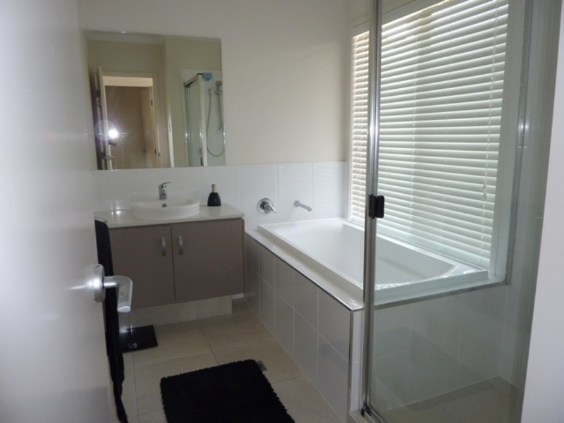 14 Pamphlet Lane, Coomera QLD 4209