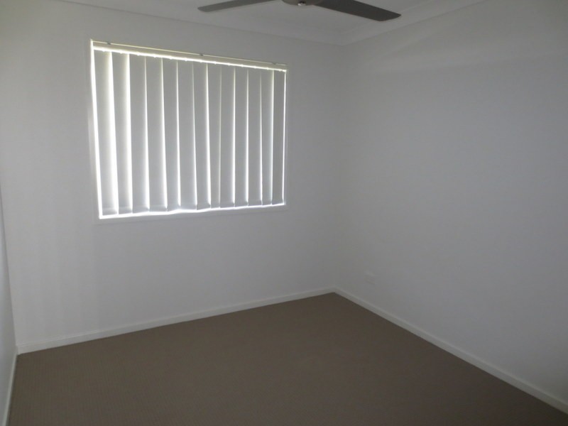 16 Charles Avenue, Pimpama QLD 4209
