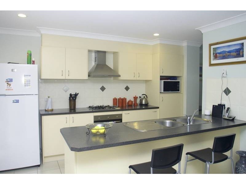 2/10 Bailer Street, Coomera QLD 4209