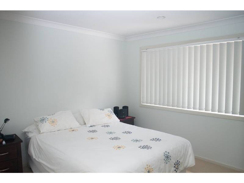 2/10 Bailer Street, Coomera QLD 4209