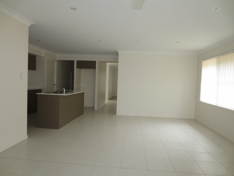 18 Pimpama Rivers Drive, Ormeau QLD 4208