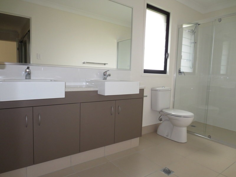 18 Pimpama Rivers Drive, Ormeau QLD 4208