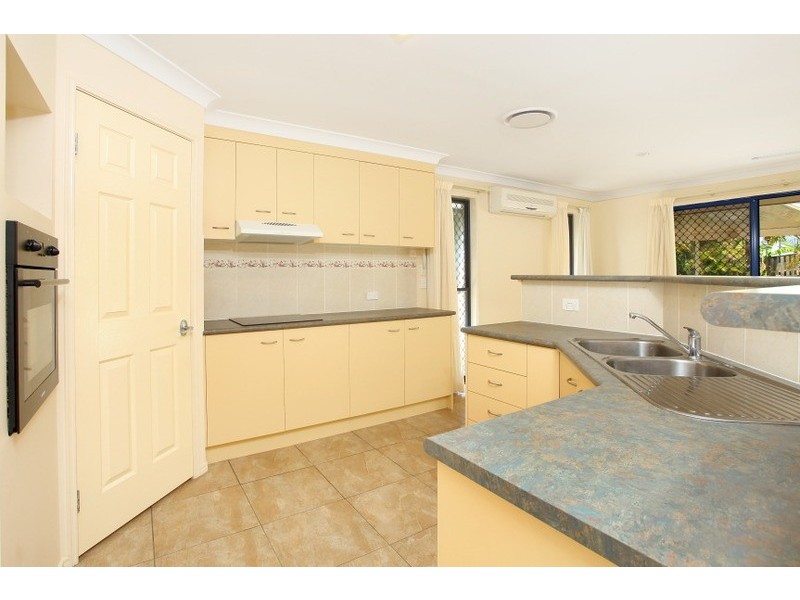 2 Govett Street, Pacific Pines QLD 4211