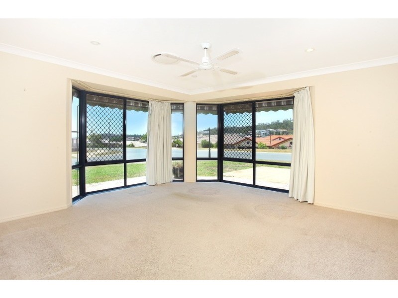 2 Govett Street, Pacific Pines QLD 4211