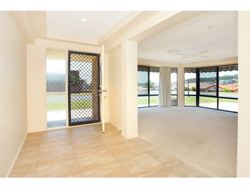 2 Govett Street, Pacific Pines QLD 4211