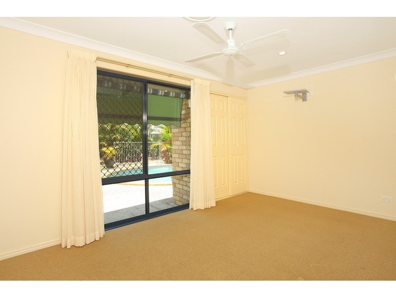 2 Govett Street, Pacific Pines QLD 4211