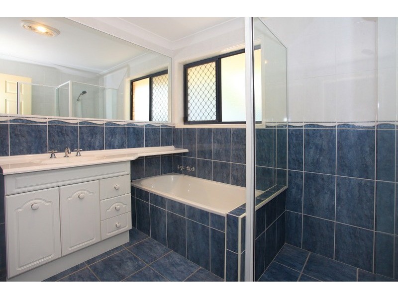 2 Govett Street, Pacific Pines QLD 4211