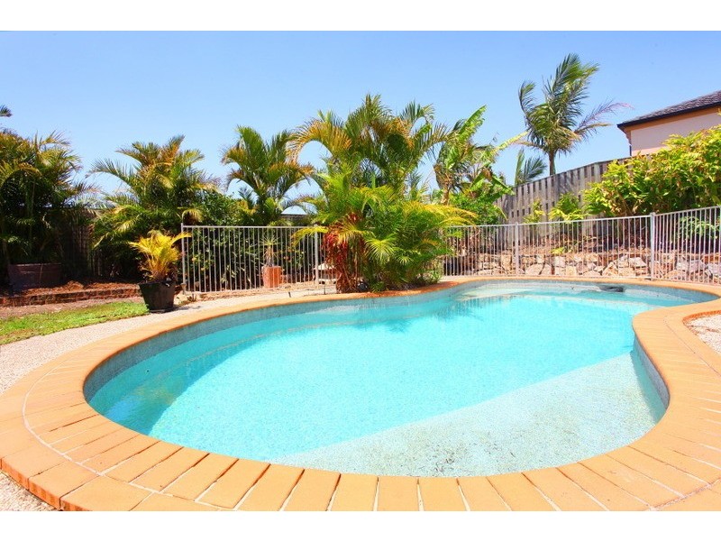 2 Govett Street, Pacific Pines QLD 4211