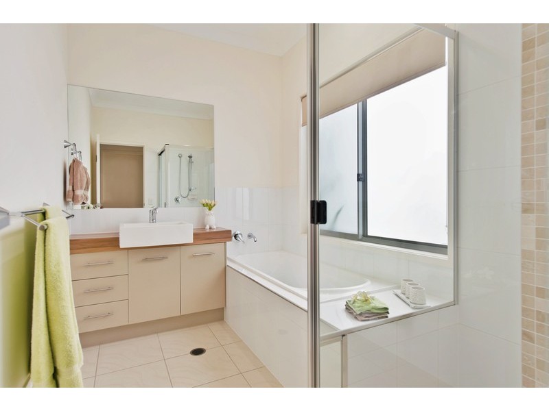 4 Pamphlet Lane, Coomera QLD 4209