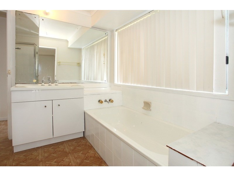 40 Ashford Road, Helensvale QLD 4212