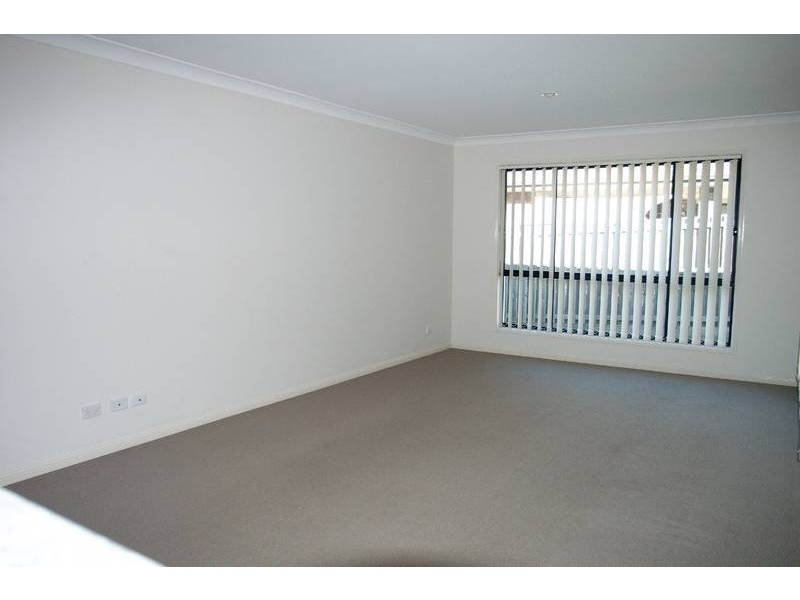 24 Shawnee Crescent, Pimpama QLD 4209