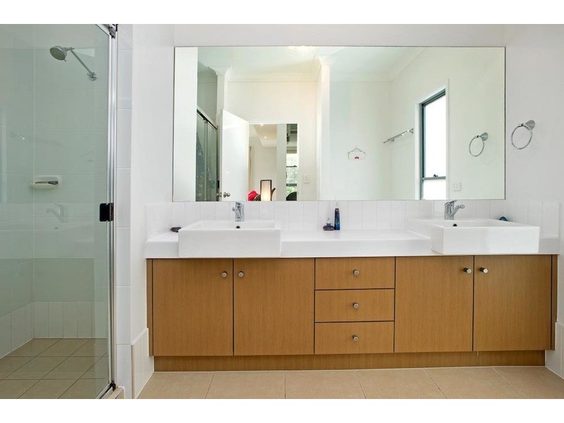 8 Blackall St, Coomera QLD 4209