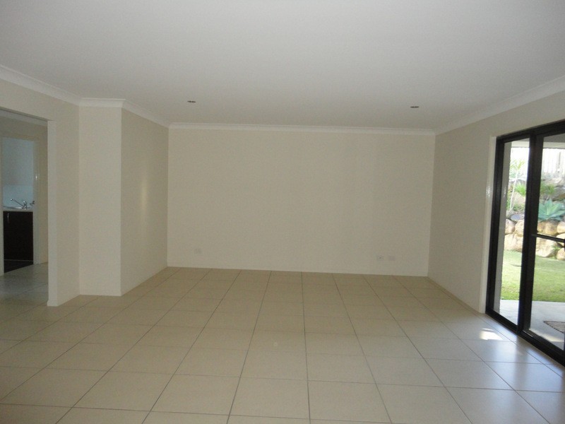 33 Candlebark Circuit, Upper Coomera QLD 4209