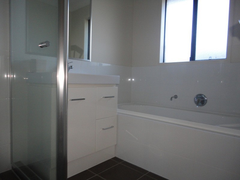 33 Candlebark Circuit, Upper Coomera QLD 4209