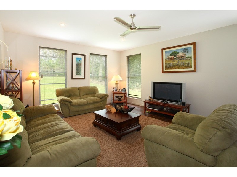 69 Fern Tree Gully, Willow Vale QLD 4209