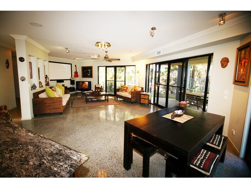 1 Village High Crescent, Coomera QLD 4209