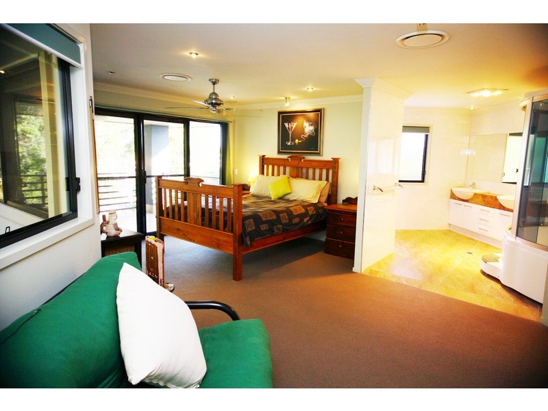 1 Village High Crescent, Coomera QLD 4209
