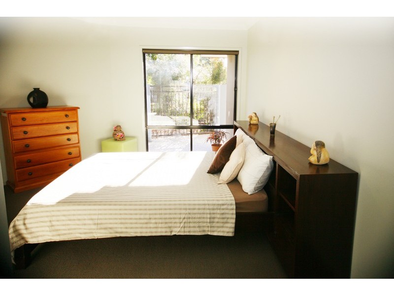 1 Village High Crescent, Coomera QLD 4209