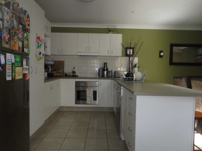 2/2 Heather Drive, Upper Coomera QLD 4209