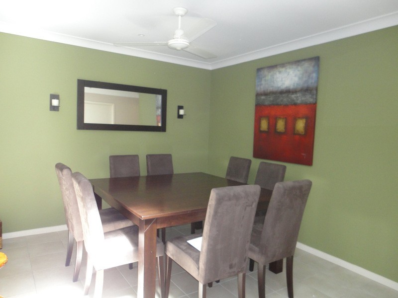 2/2 Heather Drive, Upper Coomera QLD 4209