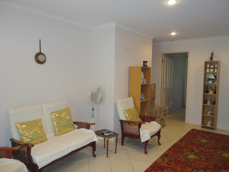 1/80 River Oak  Drive, Helensvale QLD 4212