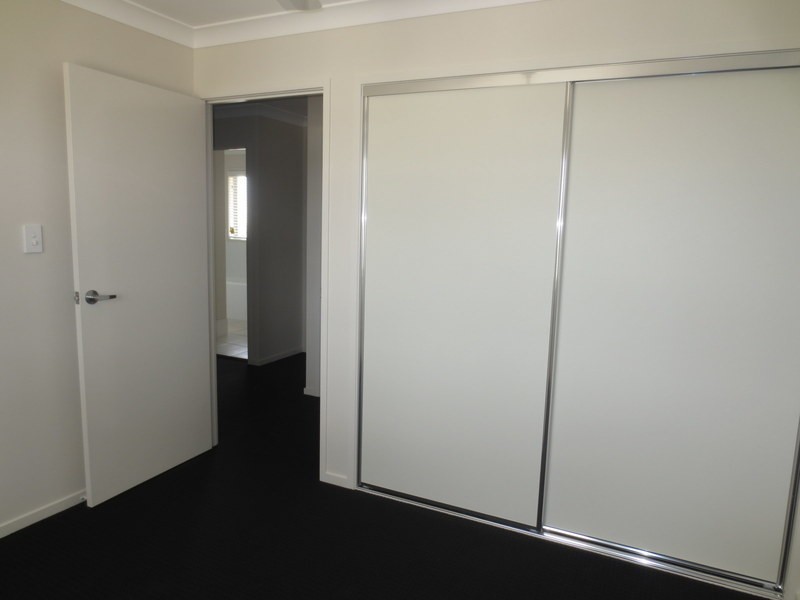 1/5 Copper Parade, Pimpama QLD 4209