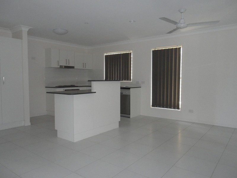 27 Cumulus Circuit, Coomera QLD 4209
