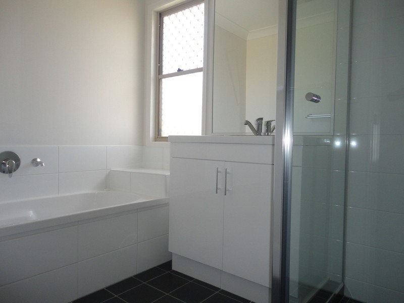 27 Cumulus Circuit, Coomera QLD 4209