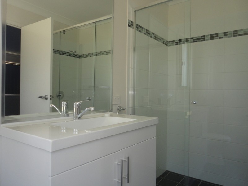 27 Cumulus Circuit, Coomera QLD 4209