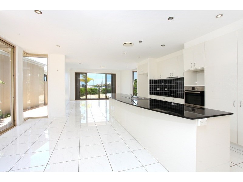 8 Brindabella Close, Coomera Waters QLD 4209