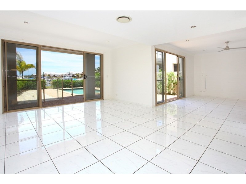 8 Brindabella Close, Coomera Waters QLD 4209