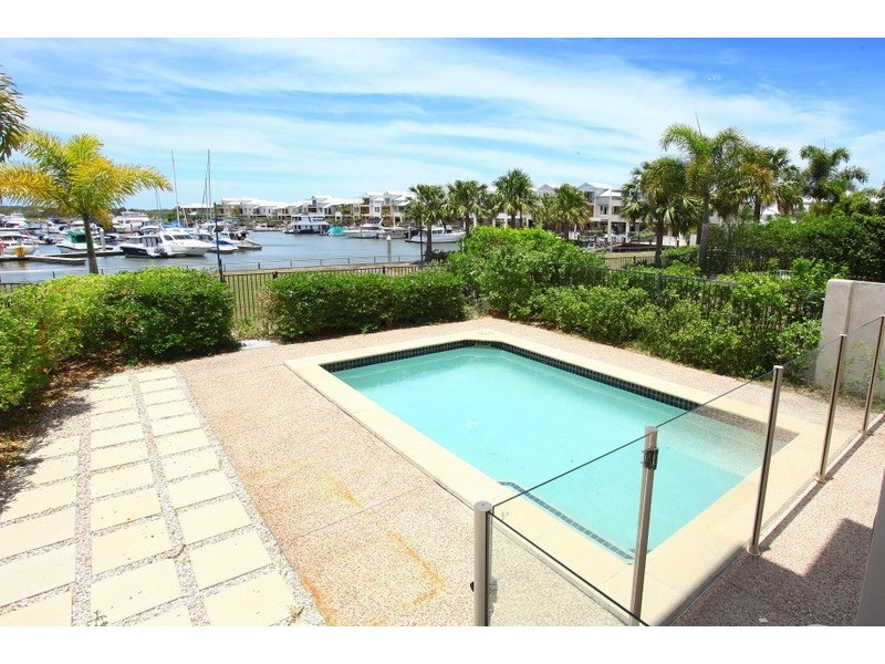 8 Brindabella Close, Coomera Waters QLD 4209