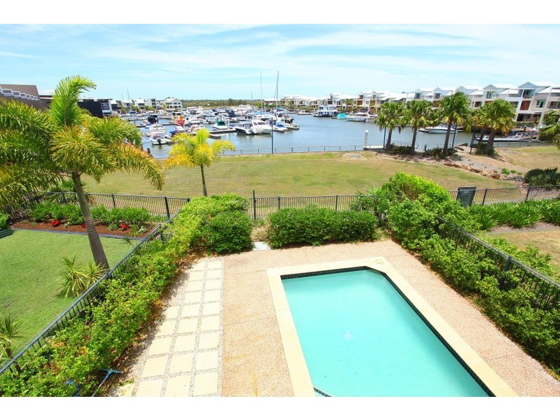 8 Brindabella Close, Coomera Waters QLD 4209