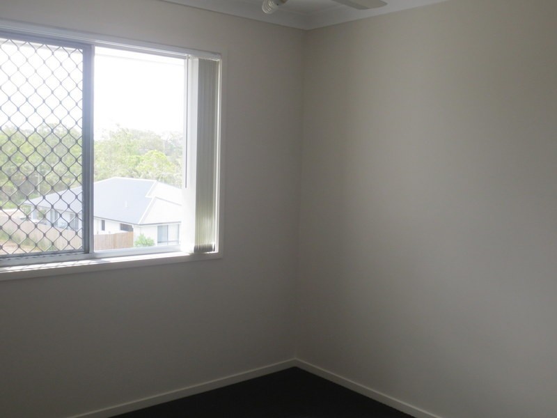 2/5  Copper Parade, Pimpama QLD 4209