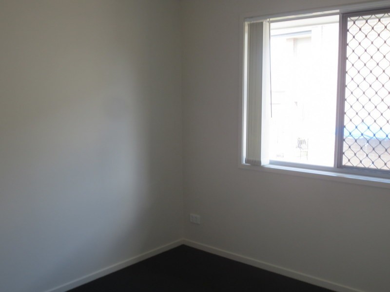 2/5  Copper Parade, Pimpama QLD 4209
