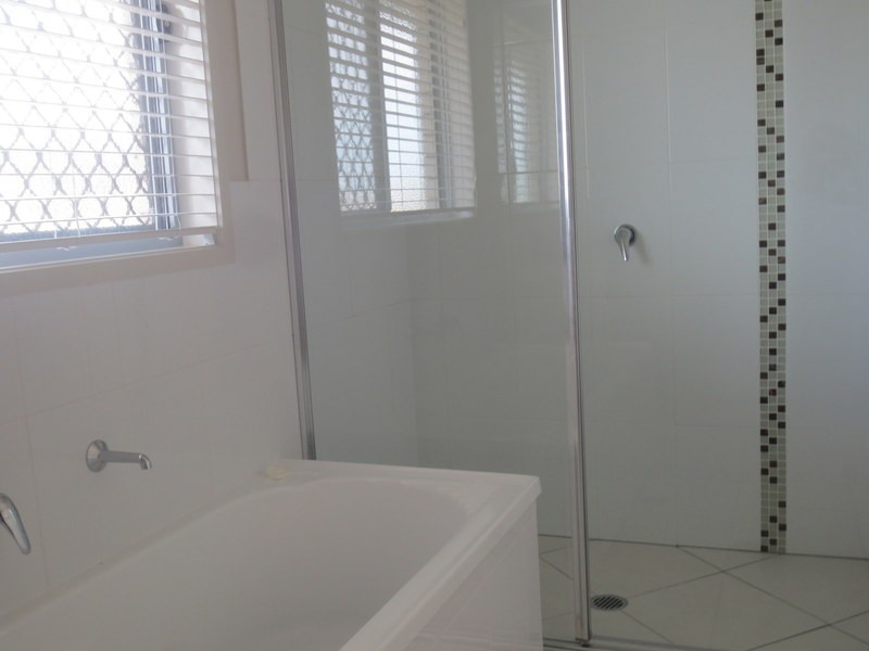 2/5  Copper Parade, Pimpama QLD 4209