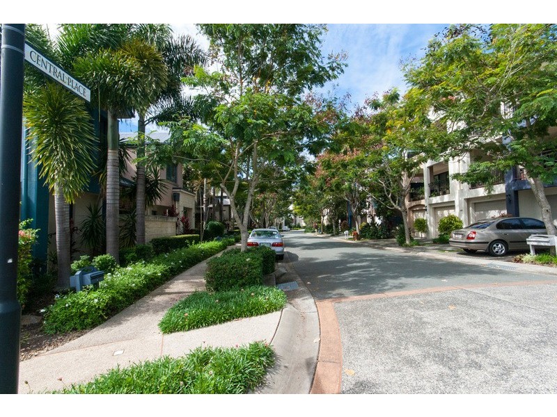 5/3208 Central Avenue, Carrara QLD 4211