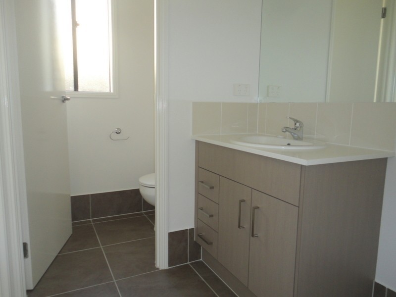 13 Waterhouse Drive, Willow Vale QLD 4209