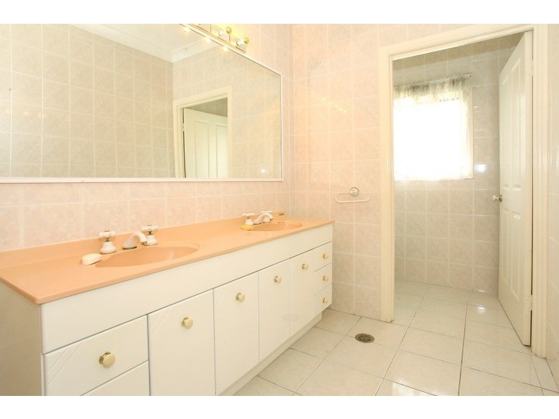 4 Oregon Way, Oxenford QLD 4210